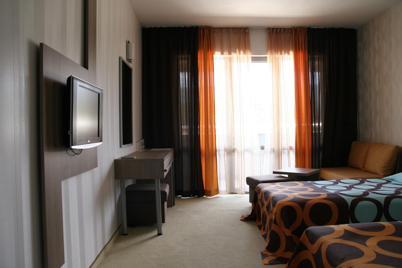 Spa Hotel Ata วาร์เชทส์ ภายนอก รูปภาพ