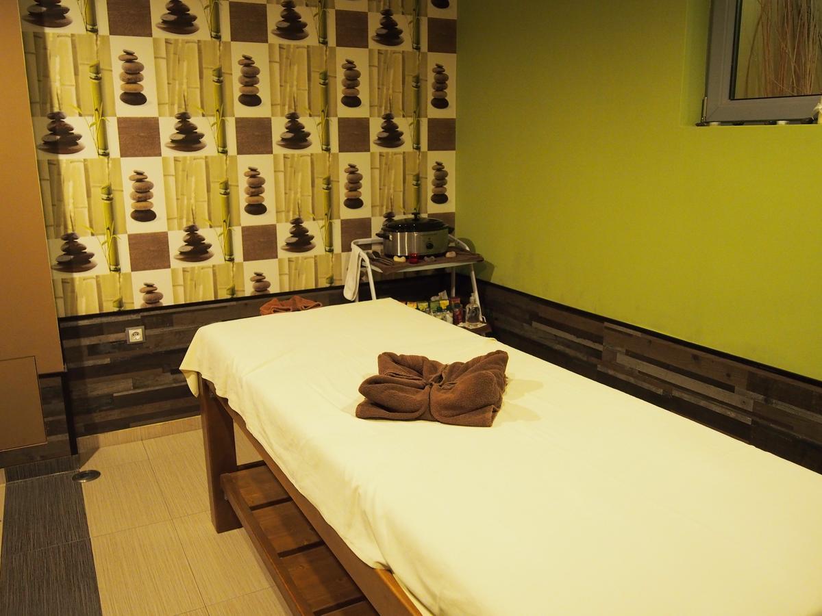 Spa Hotel Ata วาร์เชทส์ ภายนอก รูปภาพ