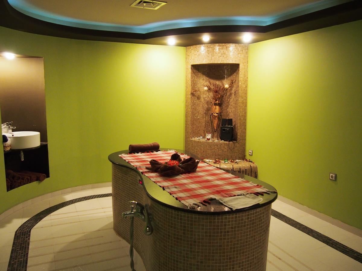 Spa Hotel Ata วาร์เชทส์ ภายนอก รูปภาพ