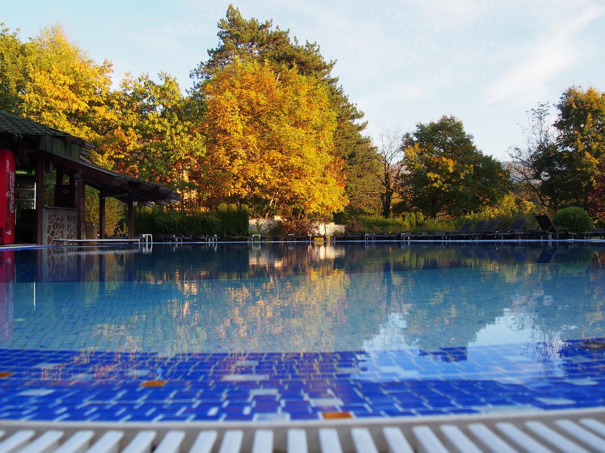 Spa Hotel Ata วาร์เชทส์ ภายนอก รูปภาพ