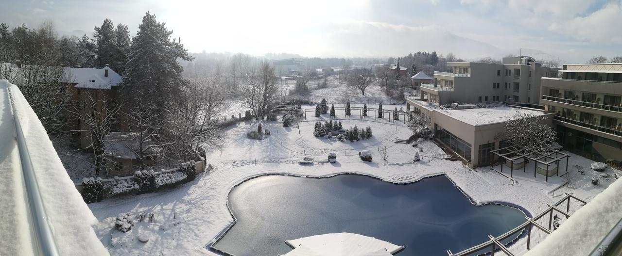 Spa Hotel Ata วาร์เชทส์ ภายนอก รูปภาพ