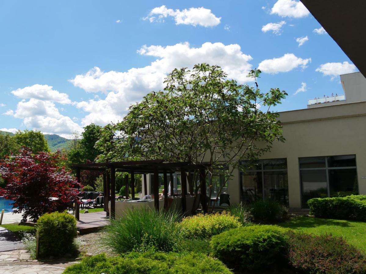 Spa Hotel Ata วาร์เชทส์ ภายนอก รูปภาพ